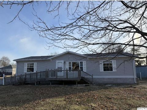 228 N Madison, Carthage, IL 62321 - #: 12551577