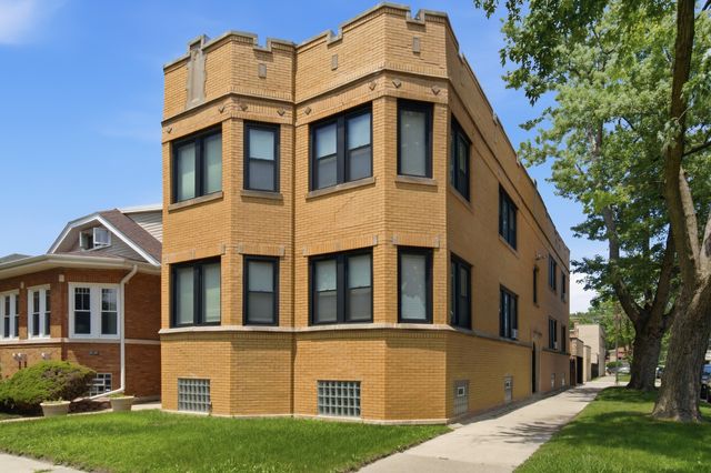 456 E 87th Place