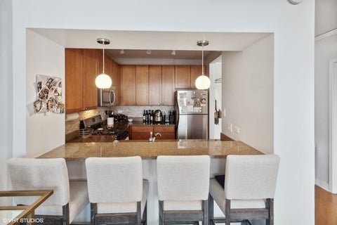 Tiny photo for 200 N JEFFERSON Street #1307, Chicago, IL 60661 (MLS # 12684795)