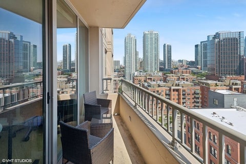 Tiny photo for 200 N JEFFERSON Street #1307, Chicago, IL 60661 (MLS # 12684795)