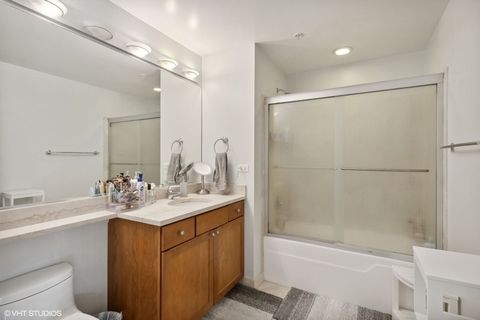 Tiny photo for 200 N JEFFERSON Street #1307, Chicago, IL 60661 (MLS # 12684795)
