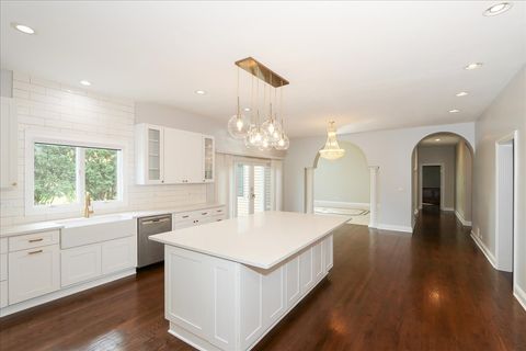 Tiny photo for 5N523 E Lakeview Circle, St. Charles, IL 60175 (MLS # 12655279)