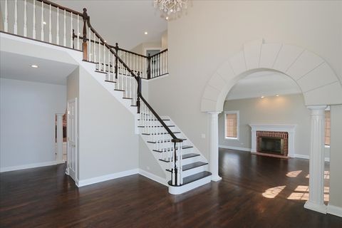 Tiny photo for 5N523 E Lakeview Circle, St. Charles, IL 60175 (MLS # 12655279)