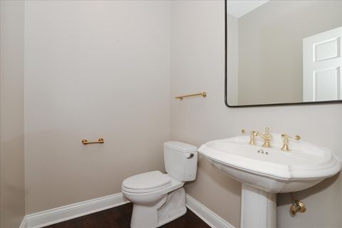 Tiny photo for 5N523 E Lakeview Circle, St. Charles, IL 60175 (MLS # 12655279)