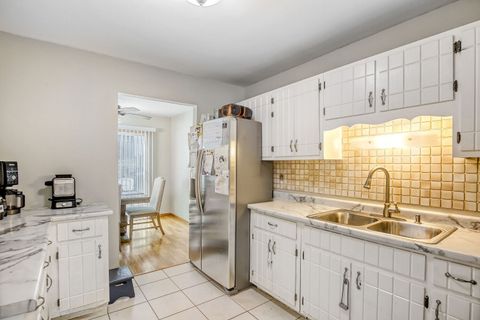 Tiny photo for 8475 162nd Place #1, Tinley Park, IL 60487 (MLS # 12604493)