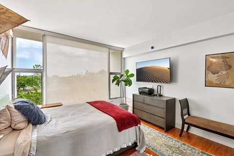 Tiny photo for 3200 N Lake Shore Drive #410, Chicago, IL 60657 (MLS # 12710864)