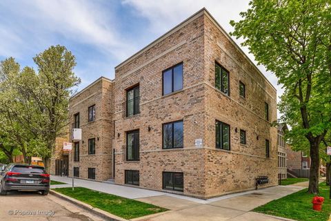 723 W 34th Street 2E Chicago IL 60609
