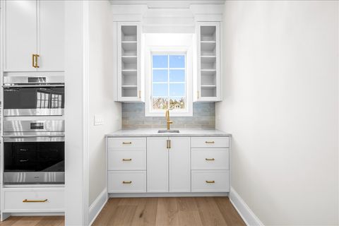 Tiny photo for 270 Majestic Oak Court, Lake Forest, IL 60045 (MLS # 12527127)