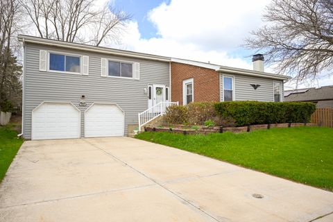 Photo of 1952 Glenrock Lane, Glendale Heights, IL 60139 (MLS # 12607104)