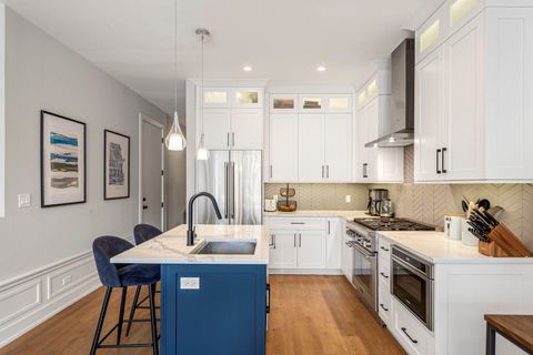 Tiny photo for 1518 W Thomas Street #2, Chicago, IL 60642 (MLS # 12604197)