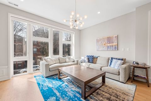 Tiny photo for 1518 W Thomas Street #2, Chicago, IL 60642 (MLS # 12604197)