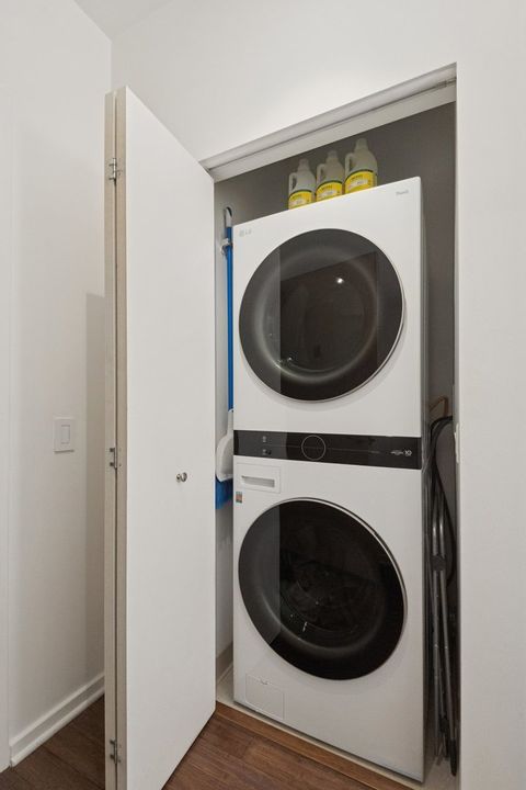 Tiny photo for 125 S Green Street #506A, Chicago, IL 60607 (MLS # 12574115)