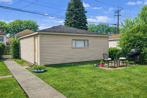 Tiny photo for 9044 S Merrill Avenue, Chicago, IL 60617 (MLS # 12539923)