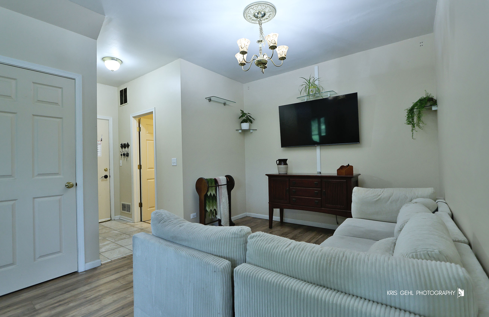 91 E Haines Drive 9