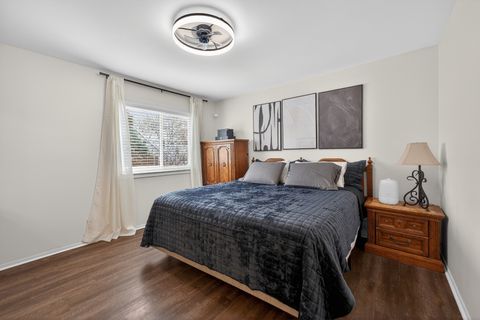 Tiny photo for 37 Monterey Drive, Vernon Hills, IL 60061 (MLS # 12594277)