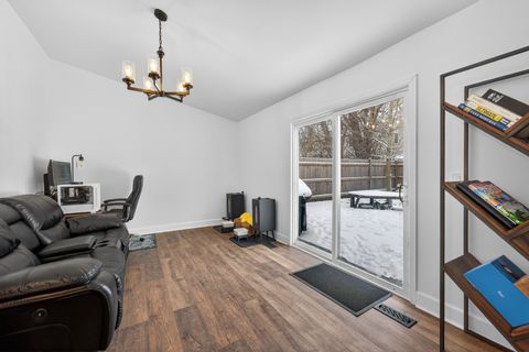 Tiny photo for 37 Monterey Drive, Vernon Hills, IL 60061 (MLS # 12594277)