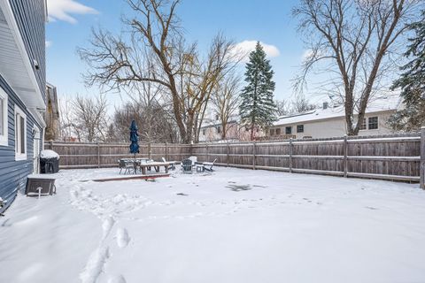 Tiny photo for 37 Monterey Drive, Vernon Hills, IL 60061 (MLS # 12594277)