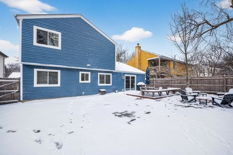 Tiny photo for 37 Monterey Drive, Vernon Hills, IL 60061 (MLS # 12594277)