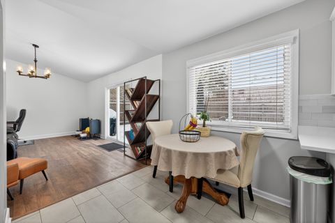 Tiny photo for 37 Monterey Drive, Vernon Hills, IL 60061 (MLS # 12594277)