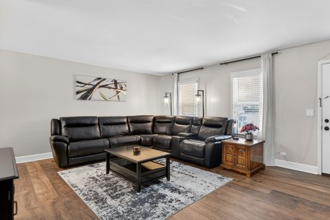 Tiny photo for 37 Monterey Drive, Vernon Hills, IL 60061 (MLS # 12594277)