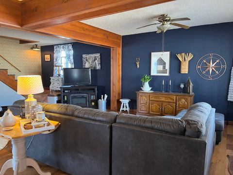 Tiny photo for 1021 Webster Street, Ottawa, IL 61350 (MLS # 12566641)