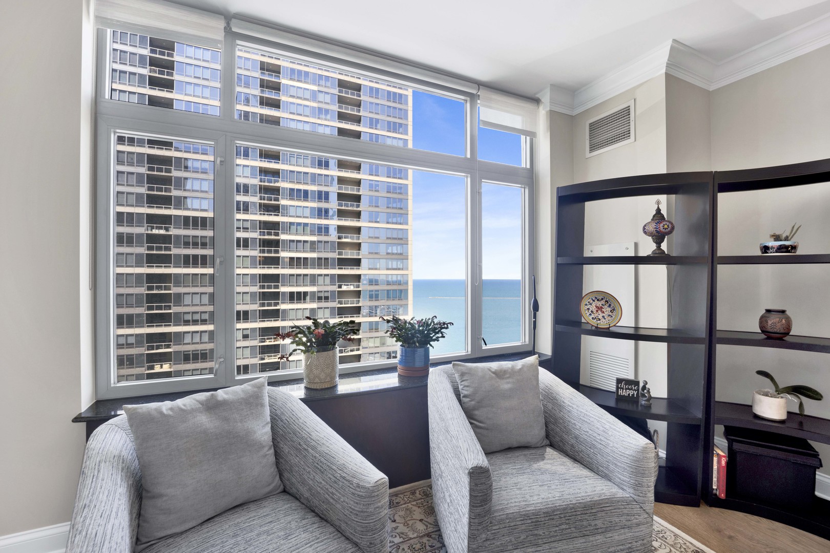 530 N Lake Shore Drive 2503