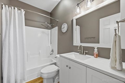 Tiny photo for 822 Hamlet Street, Batavia, IL 60510 (MLS # 12594295)