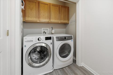 Tiny photo for 822 Hamlet Street, Batavia, IL 60510 (MLS # 12594295)