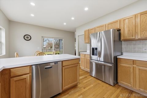 Tiny photo for 822 Hamlet Street, Batavia, IL 60510 (MLS # 12594295)