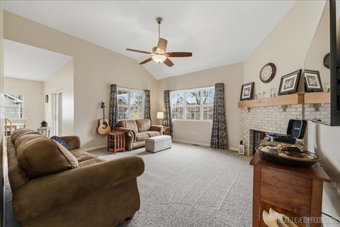 Tiny photo for 822 Hamlet Street, Batavia, IL 60510 (MLS # 12594295)