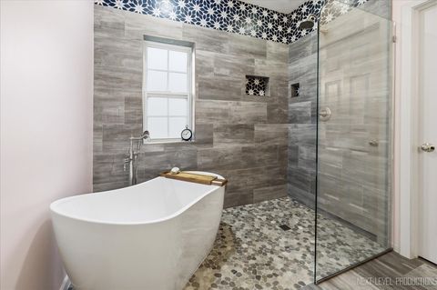 Tiny photo for 822 Hamlet Street, Batavia, IL 60510 (MLS # 12594295)