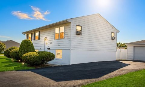 Tiny photo for 299 Beacon Boulevard, Chicago Heights, IL 60411 (MLS # 12589178)