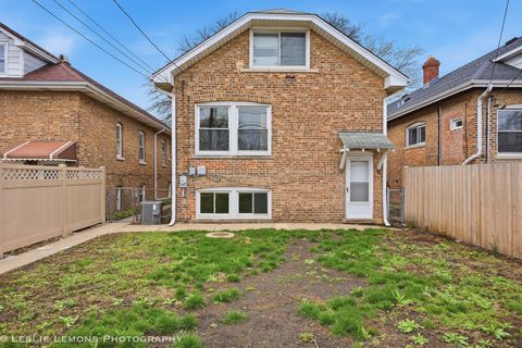 Tiny photo for 2423 Wesley Avenue, Berwyn, IL 60402 (MLS # 12564412)