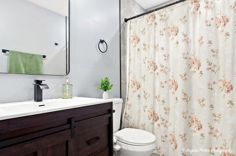 Tiny photo for 512 Silbury Court, McHenry, IL 60050 (MLS # 12746488)