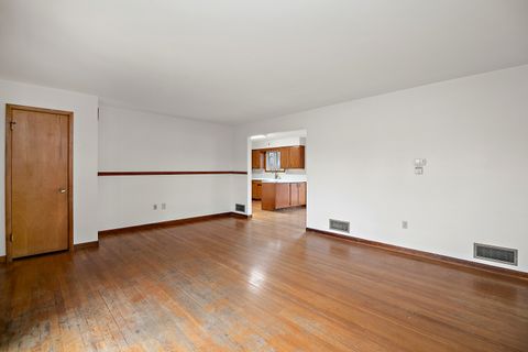 Tiny photo for 750 Bishop Court, Bradley, IL 60915 (MLS # 12590273)