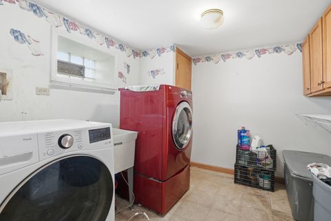 Tiny photo for 7801 Natchez Avenue, Burbank, IL 60459 (MLS # 12629247)