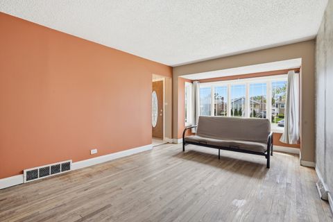 Tiny photo for 7801 Natchez Avenue, Burbank, IL 60459 (MLS # 12629247)