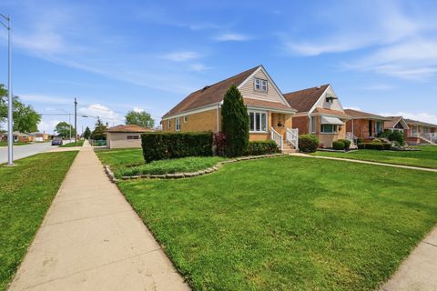 Tiny photo for 7801 Natchez Avenue, Burbank, IL 60459 (MLS # 12629247)