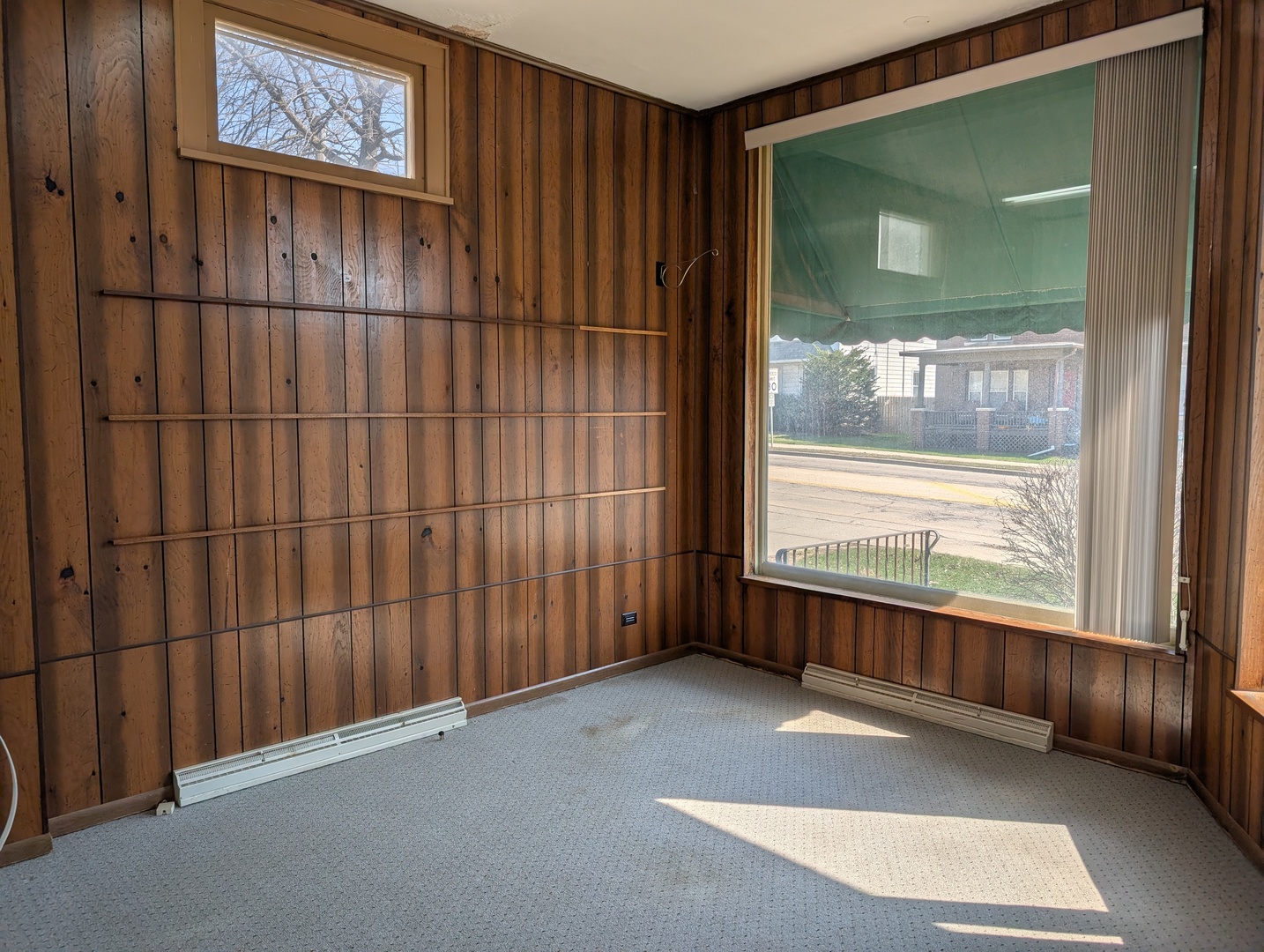 404 N West Avenue