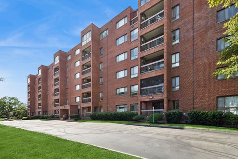 Photo of 701 Forum Square #108, Glenview, IL 60025 (MLS # 12680688)