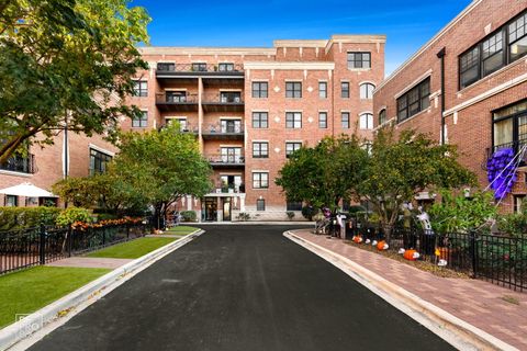 Photo of 2811 N Bell Avenue #403, Chicago, IL 60618 (MLS # 12497722)