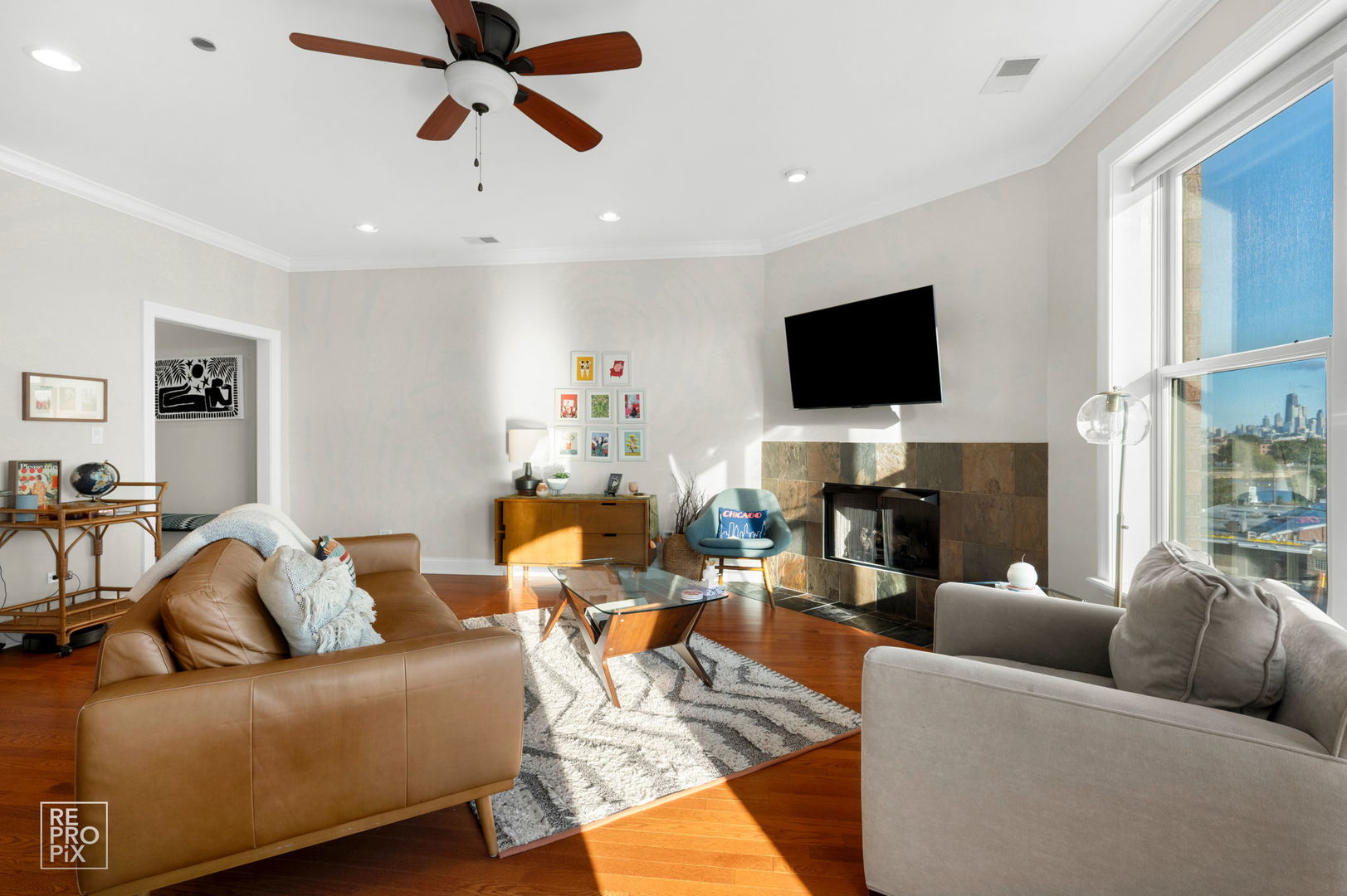 2811 N Bell Avenue 403
