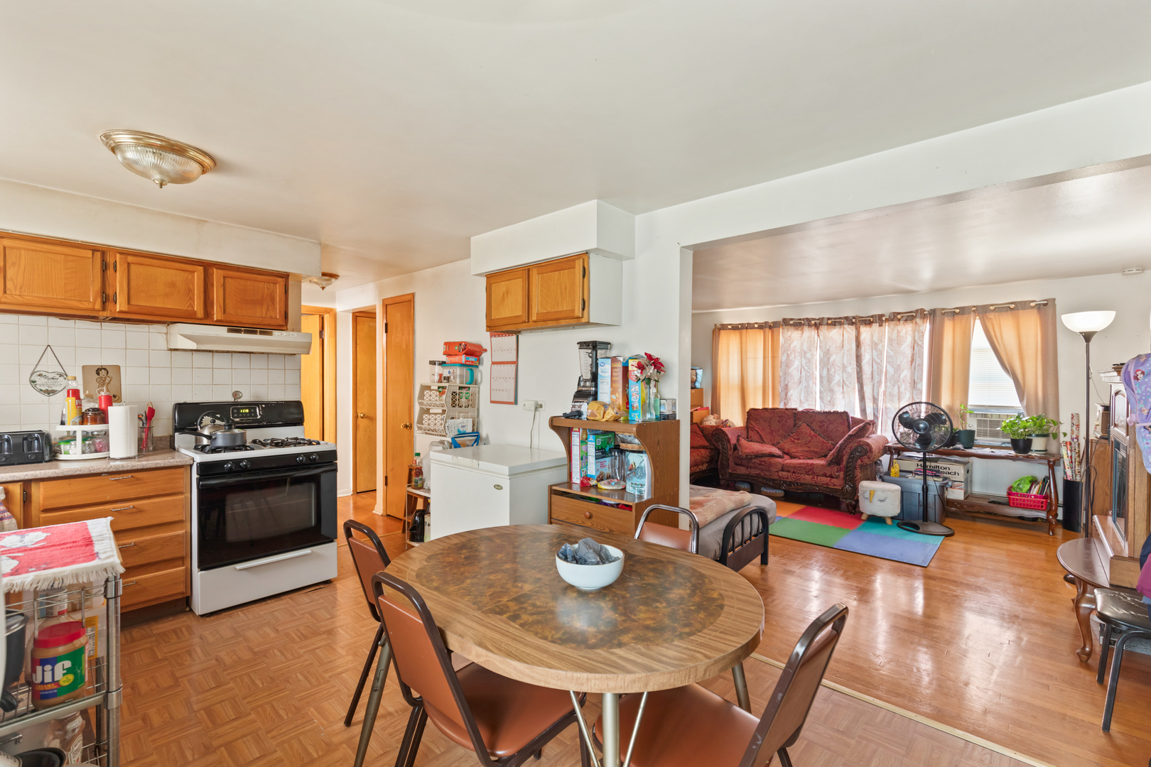 2650 W Touhy Avenue