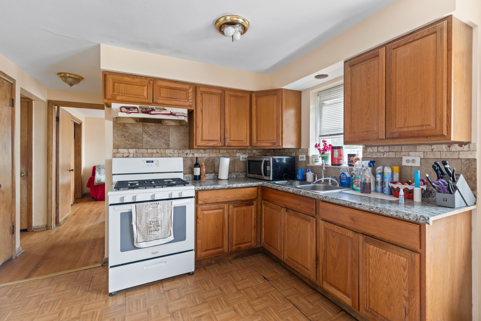2650 W Touhy Avenue