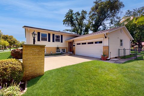 A home in Mount Prospect