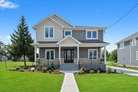 Photo of 7620 Garden Lane, Justice, IL 60458 (MLS # 12502448) Photo of 7620 Garden Lane, Justice, IL 60458 (MLS # 12502448)