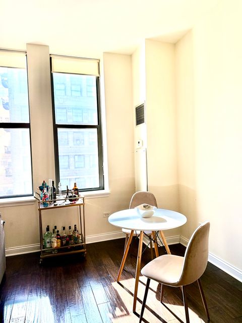 Tiny photo for 8 W Monroe Street #1105, Chicago, IL 60603 (MLS # 12634192)