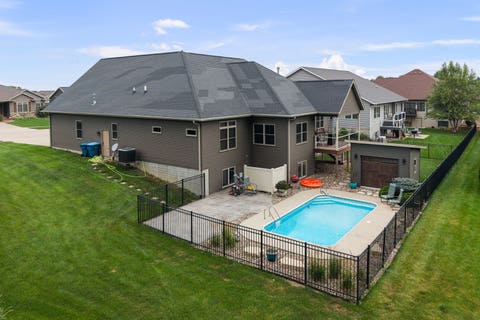 Tiny photo for 813 S 10th Street, Eldridge, IA 52748 (MLS # 12716494)