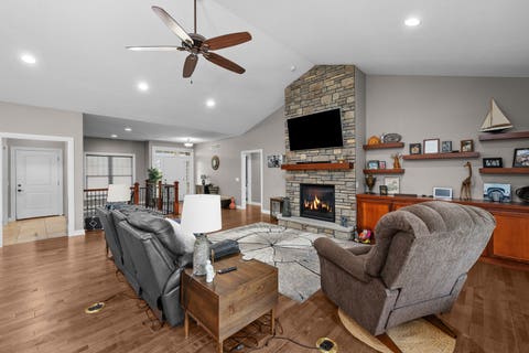 Tiny photo for 813 S 10th Street, Eldridge, IA 52748 (MLS # 12716494)