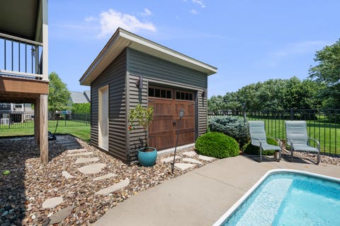 Tiny photo for 813 S 10th Street, Eldridge, IA 52748 (MLS # 12716494)